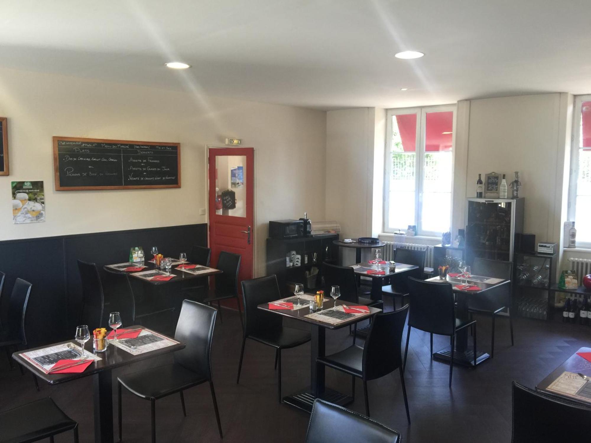 Au Pere Tranquille Hotell Tinchebray-Bocage Eksteriør bilde